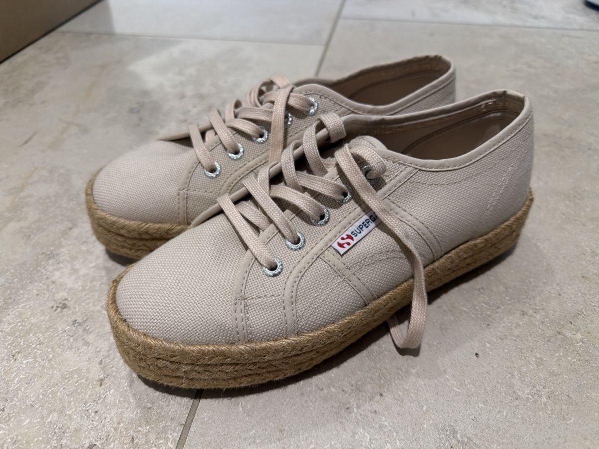 Superga Damenschuhe: Superga Sneakers in der Gr. 38 – Neu und originalverpackt aus Eschen von 14Jessica14