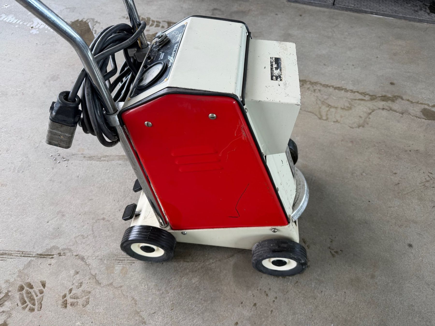Toutes les machines: Auswuchtmaschine – D'occasion à Schwellbrunn par Pregos.12 2