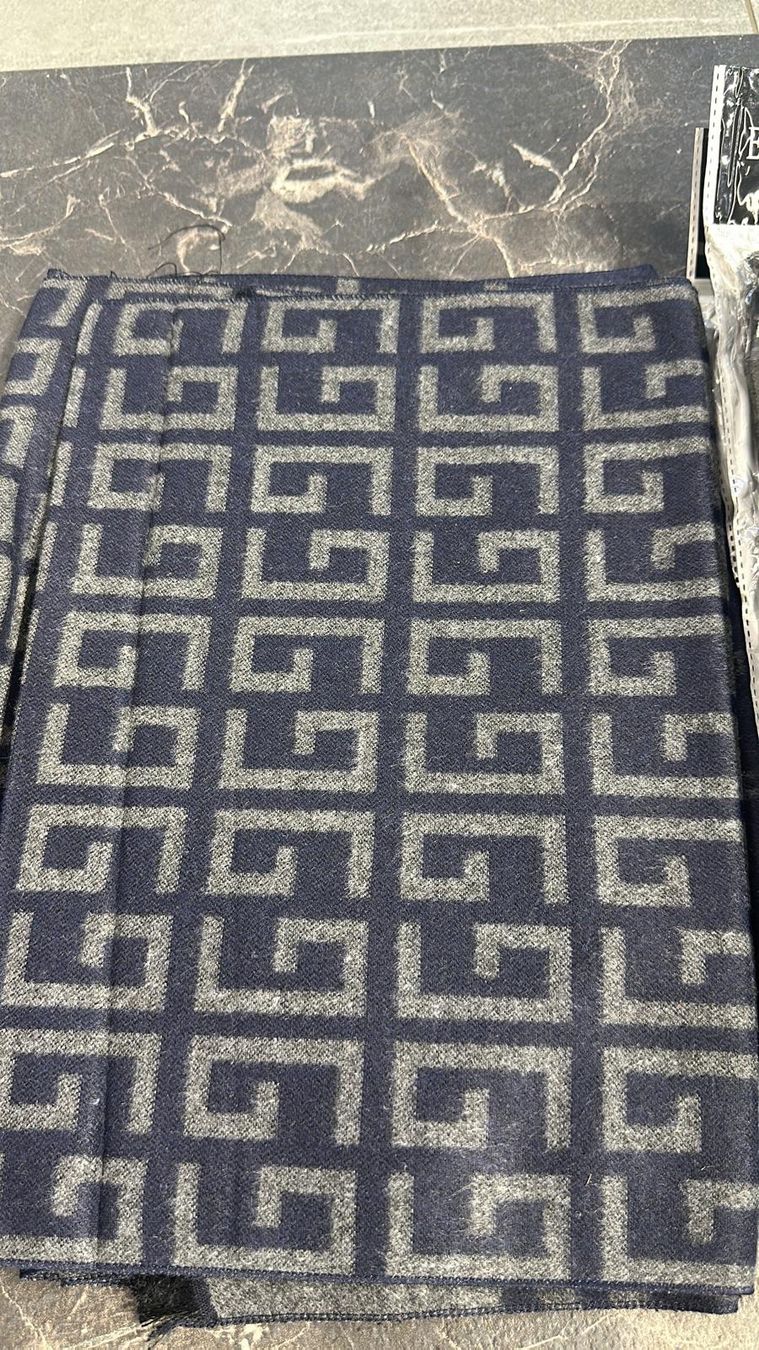 Foulards, Tücher & Schals: Schal Dunkelblau/Grau GG – Gebraucht aus Wolfhalden von frischi1973