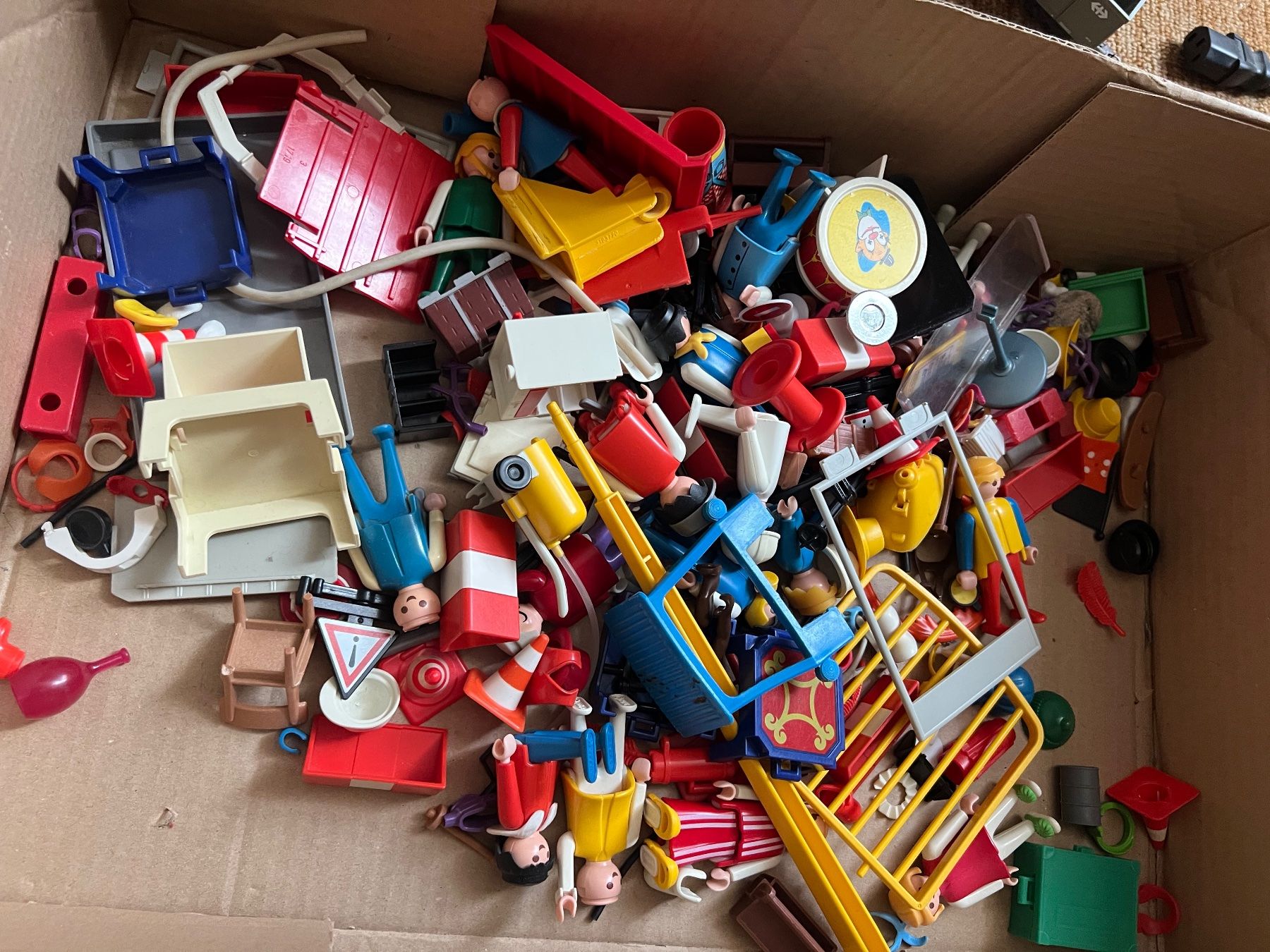 Playmobil Spielzeuge: Playmobil Kleinteile Konvolut – Gebraucht aus Neuhausen von Saam 3