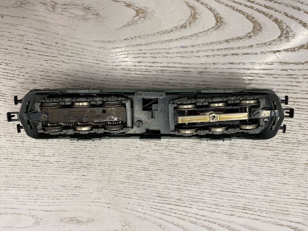 Märklin Trains électriques: Märklin 3050 Ae6/6 Bern – D'occasion à Lupsingen par New-Haven 4