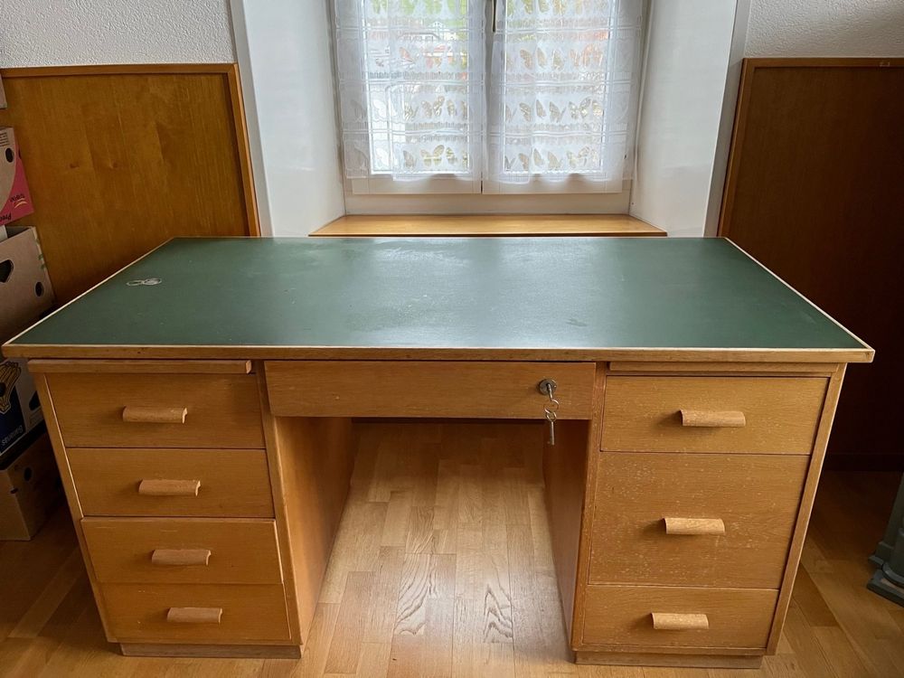 Bureau Vintage Revisité Gris Vert Clair – Atelier