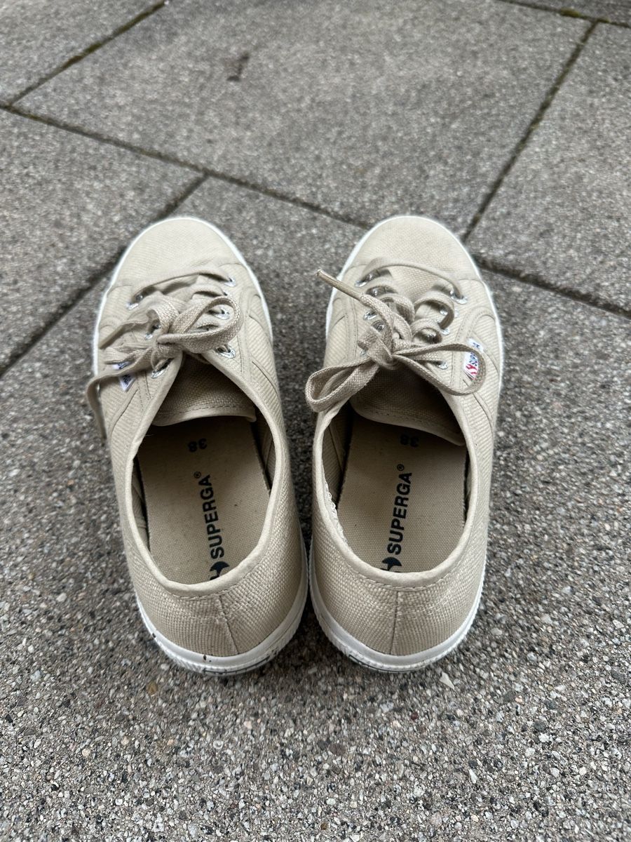 Superga Scarpe da donna: Superga Beige Sneaker Gr. 38 Sneaker – Usato da Nürensdorf venduto da Dacoro 3