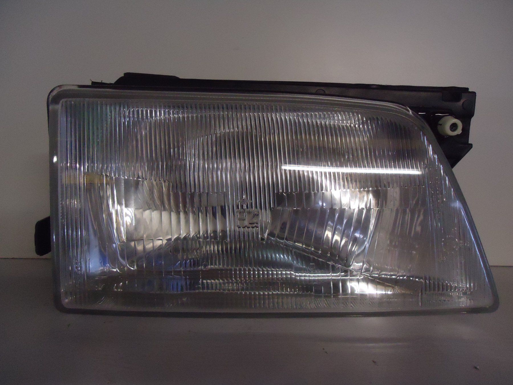 Opel Phares: Opel Kadett E  Scheinwerfer. rechts – Neuf (Voir description) à Ibach par Zingi73