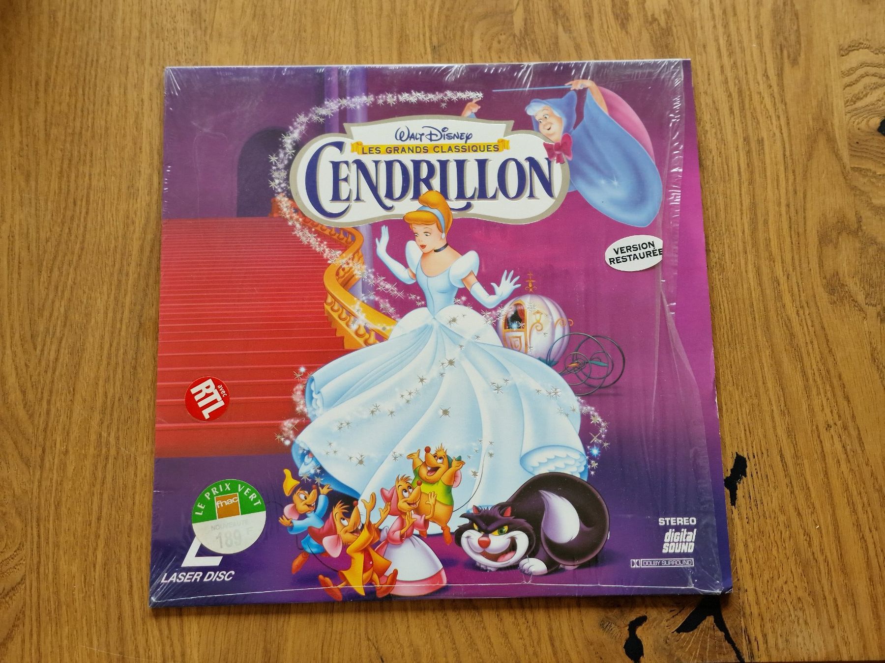 Tous les DVDs: Cendrillon - LaserDisc - PAL VF – D'occasion à Courgenay par Periote00