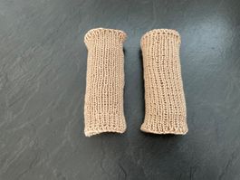 Handgestrickte Pulswärmer Amedisli Beige