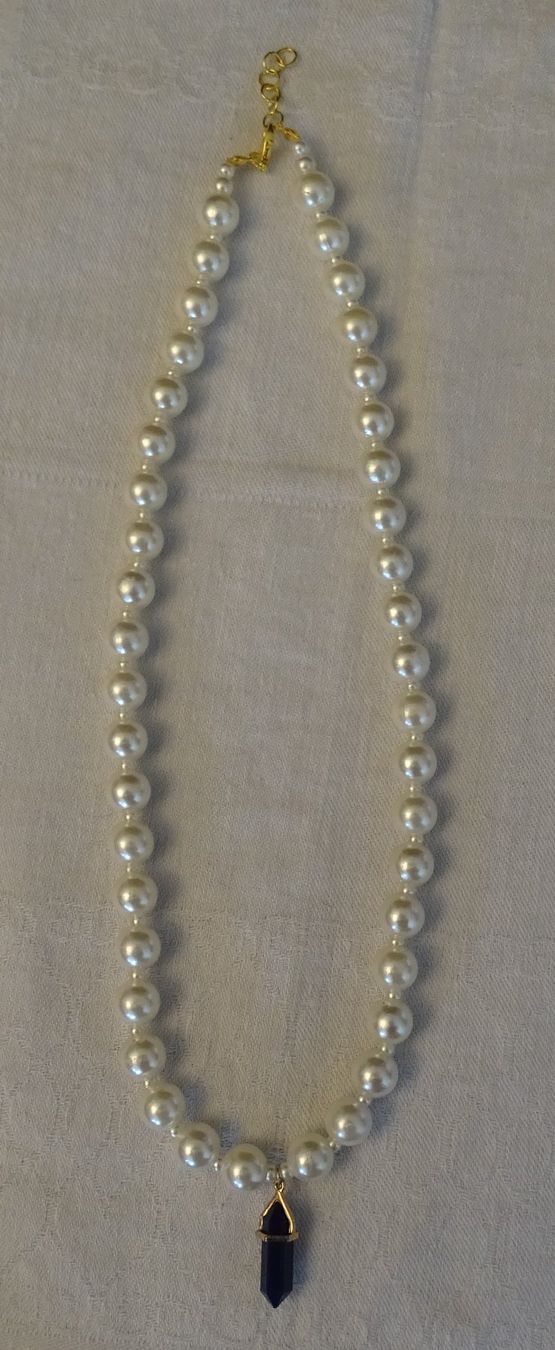 Catenine: ***TOP*** Perlenkette Weiss mit Blau-Kristall***TOP*** – Nuovo (secondo la descrizione) da Zofingen venduto da Felix459 2