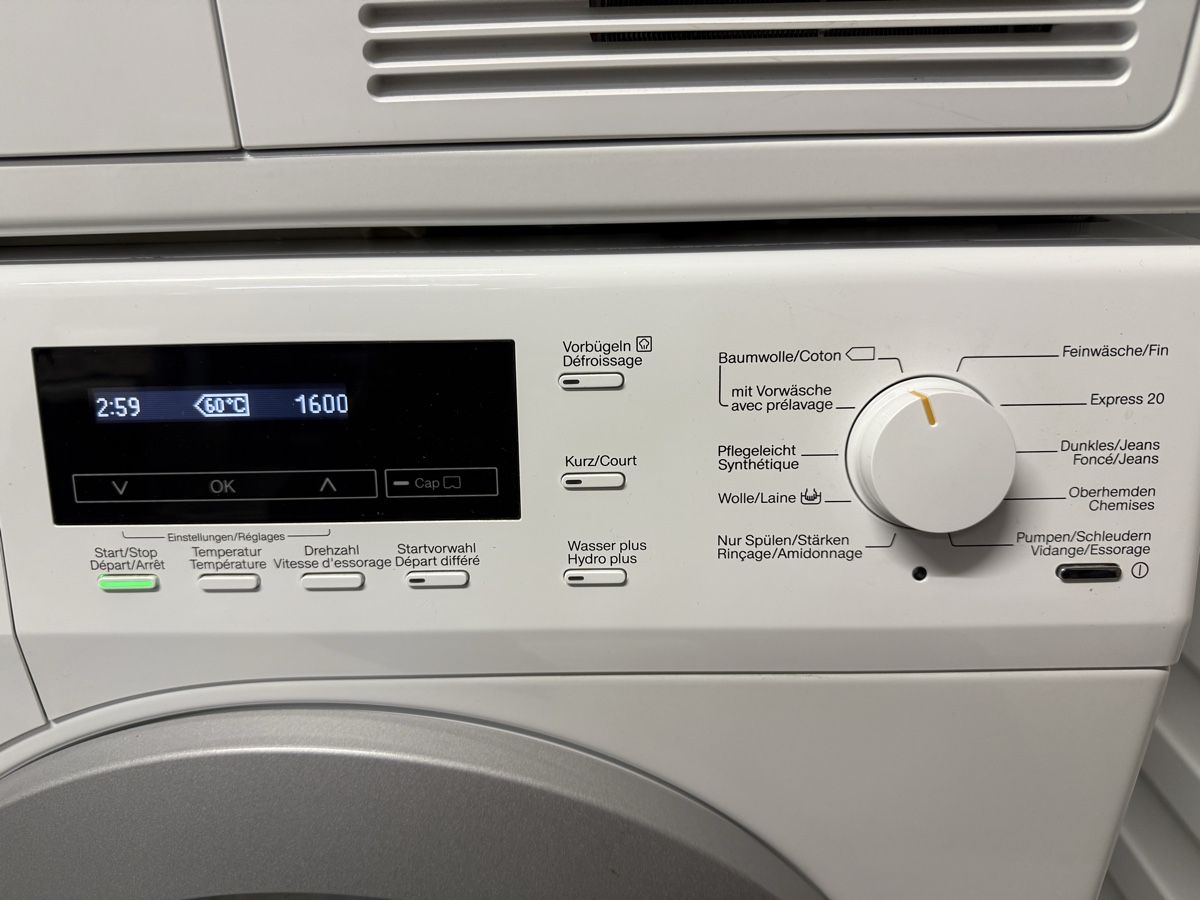Miele Lavatrici: Miele Waschturm 8Kg A+++ – Nuovo (secondo la descrizione) da Kilchberg ZH venduto da Rei_9 7