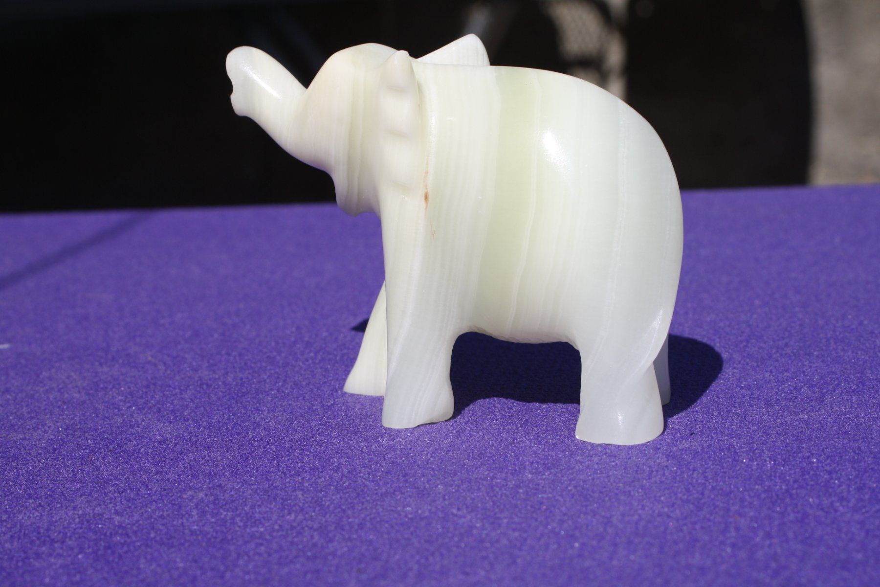 Figurines: ELEFANT JADE? – D'occasion à Wauwil par Pneuedy 1