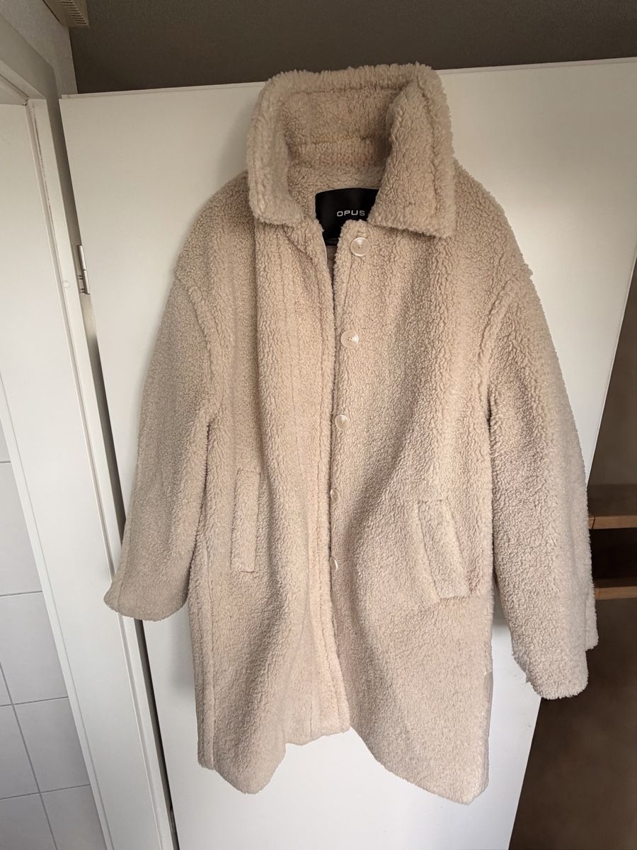 Opus Cappotti: OPUS Wintermantel REGULAR FIT COLLAR Gr.44 – Usato da Schmitten FR venduto da resina
