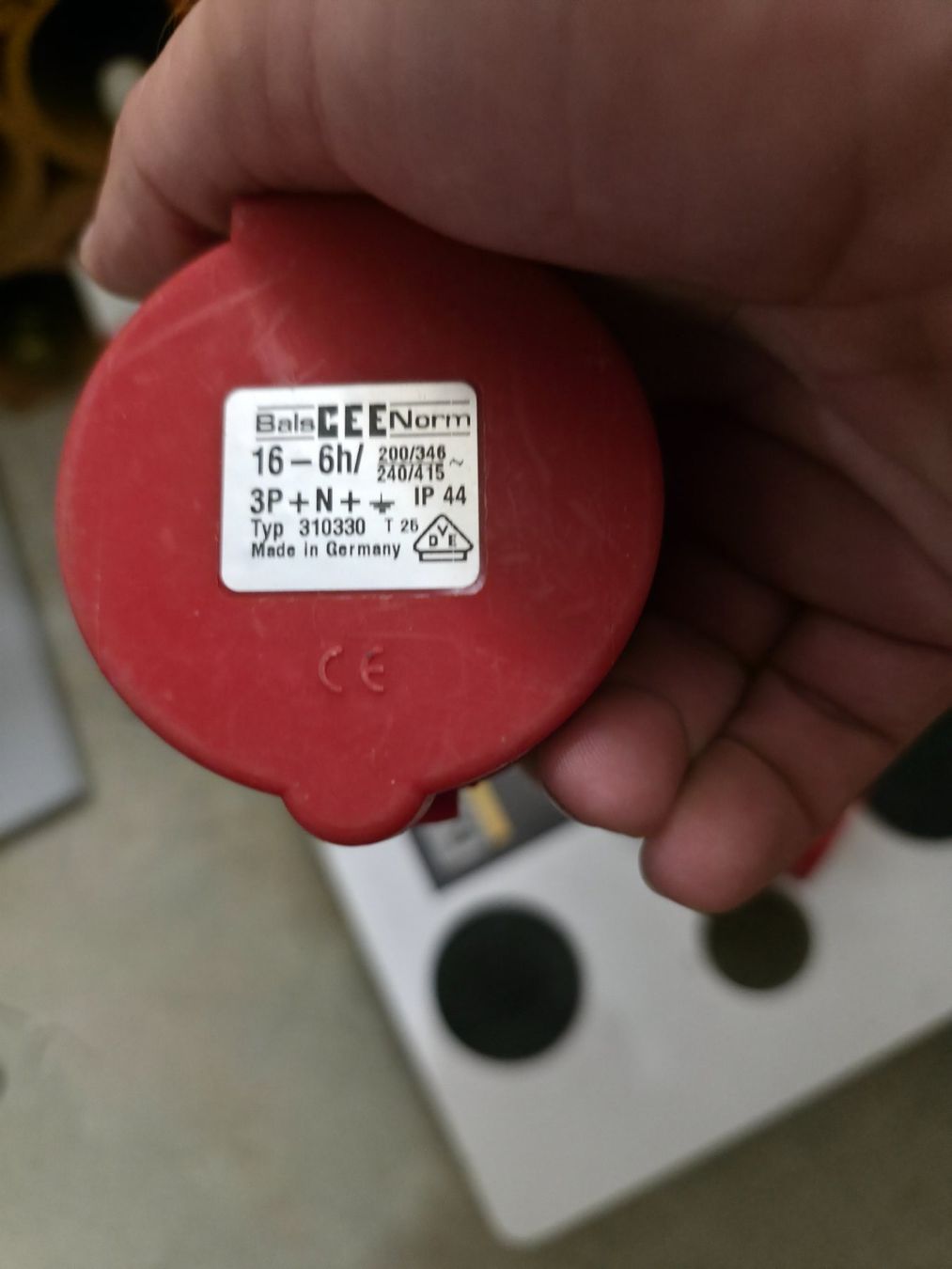 Alimentazione elettrica: LOT CEE16 KUPPLUNG / STECKER – Usato da Sarmenstorf venduto da Fab_7cvd 2