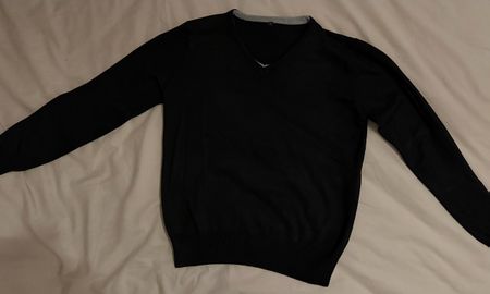 Pull noir élégant, parfait pour l'automne, Taille S