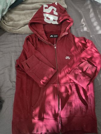 Sweat à capuche Nike SB rouge, taille L