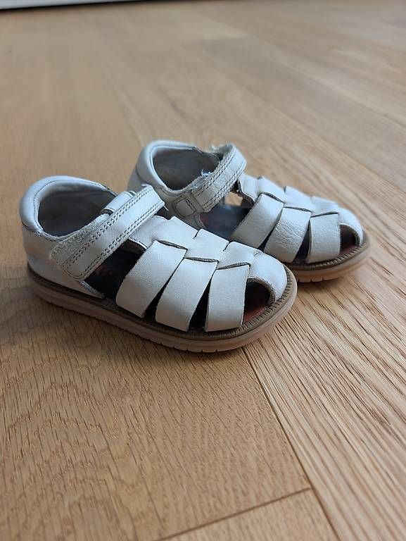Chaussures garçon: Elefanten Kindersandalen Grösse 23 hell – D'occasion à Oberentfelden par ugiii76 1