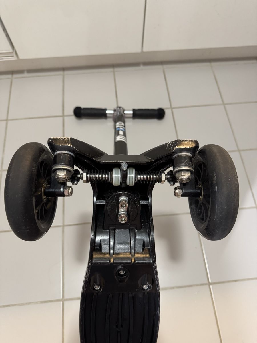 Micro Kickboard: Micro kickboard compact – Gebraucht aus Schönried von iar_6lbr 4