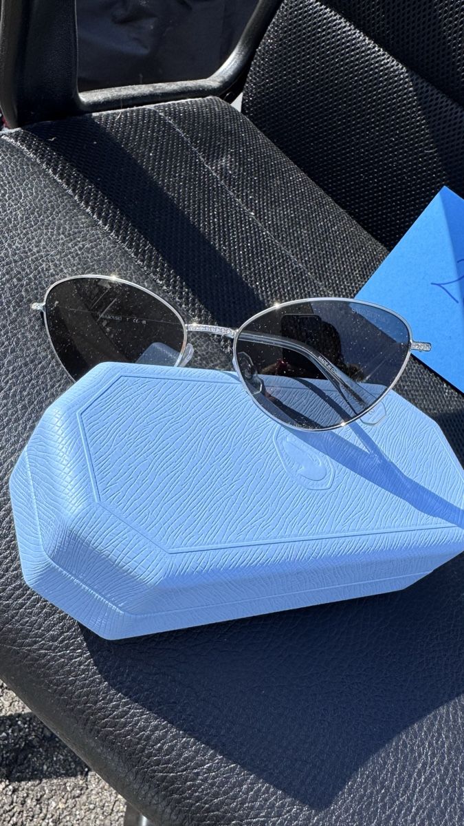 Swarovski Occhiali & Lenti: Summer Shades: Stylish Sunglasses - Silver Frame, Lightly Us – Nuovo e nell'imballaggio originale da Stäfa venduto da Pandorasbox2021 3