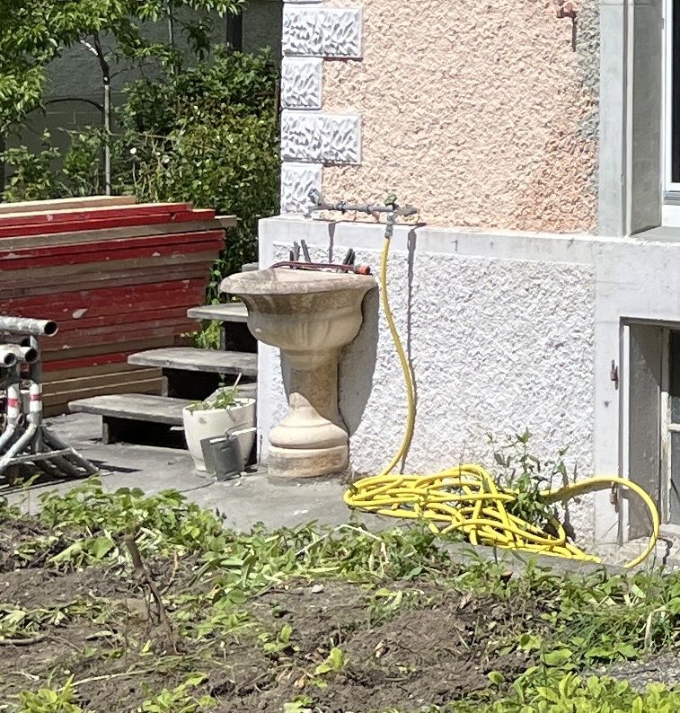 Etangs & Fontaines déco.: Wandbecken aussen mit Ablauf – D'occasion à Fislisbach par mo_5442