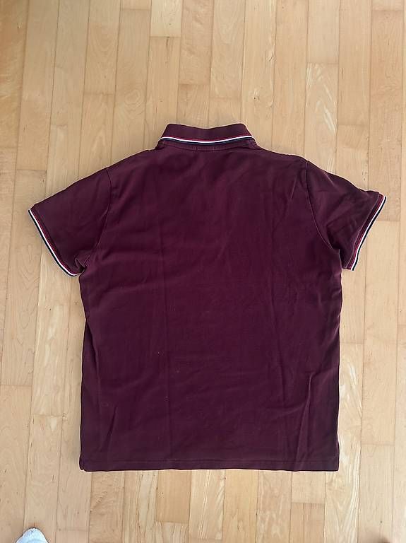 Magliette Polo: Moncler Poloshirt  Bordeaux / Burgundy  Grösse M – Usato da Allschwil venduto da adr_nh68 3