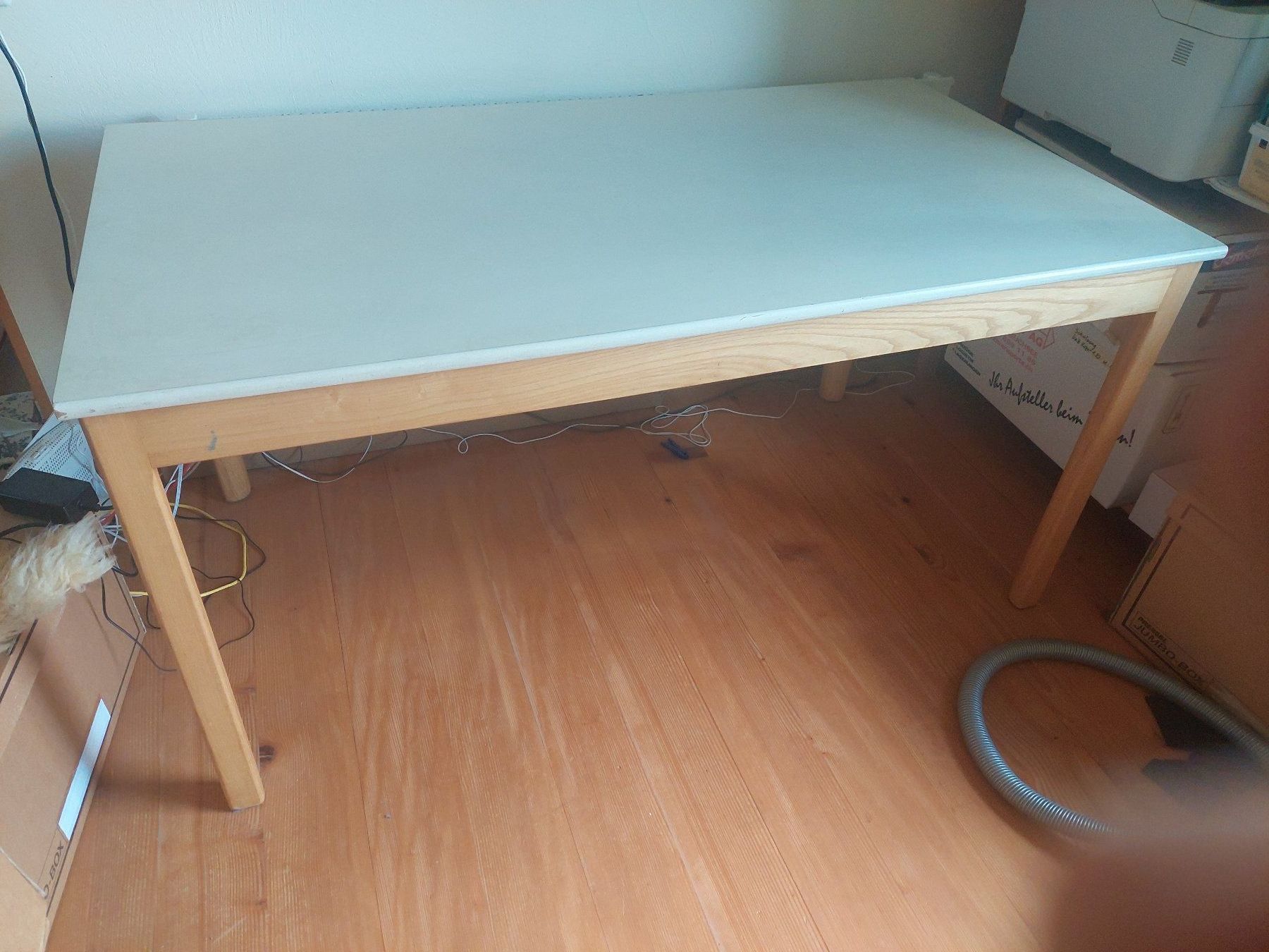 Tavoli: Arbeitstisch 146 x 80 x 74 – Usato da Bäretswil venduto da Leiset