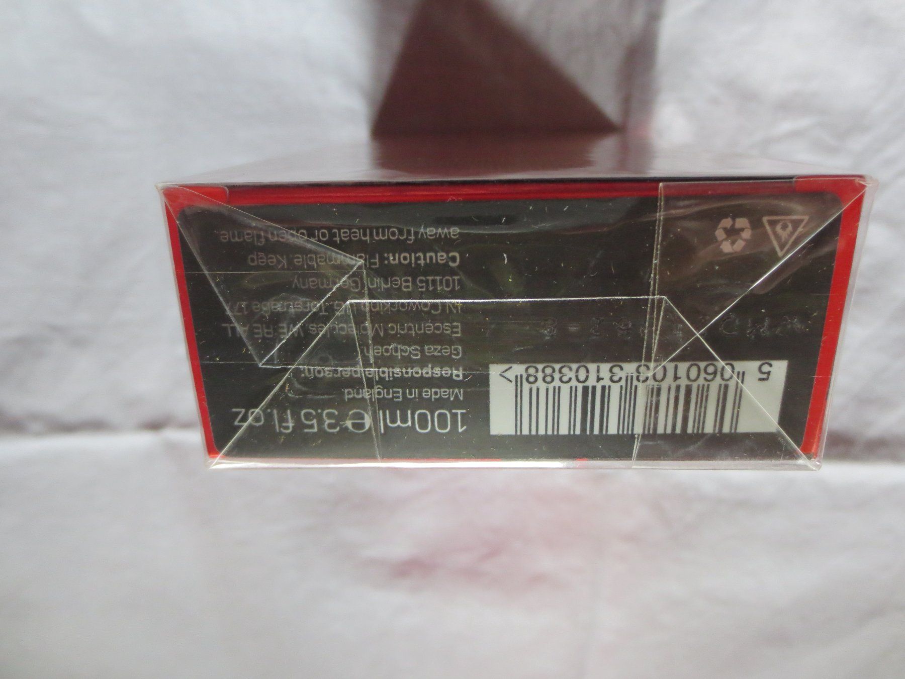 Parfum & Eau de Toilette: escentric 04 molecules unisex 100ml Neu und ungeöffnet – Neu und originalverpackt aus Männedorf von Livingston 2