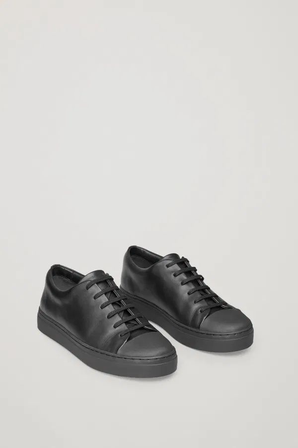 Cos Scarpe da uomo: Cos Ledersneaker (grösse 44) – Usato da Zuerich venduto da A.Snd.C 2
