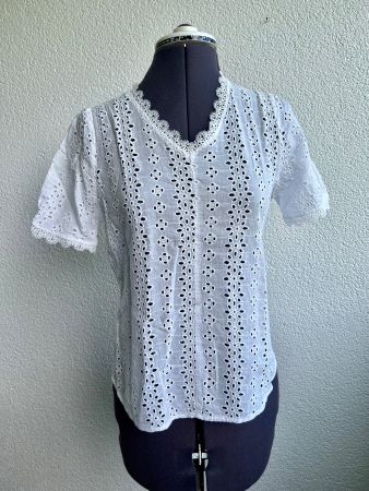 🤍 Sommer Top weiss Lochstickerei Gr. S 🌸 wie neu