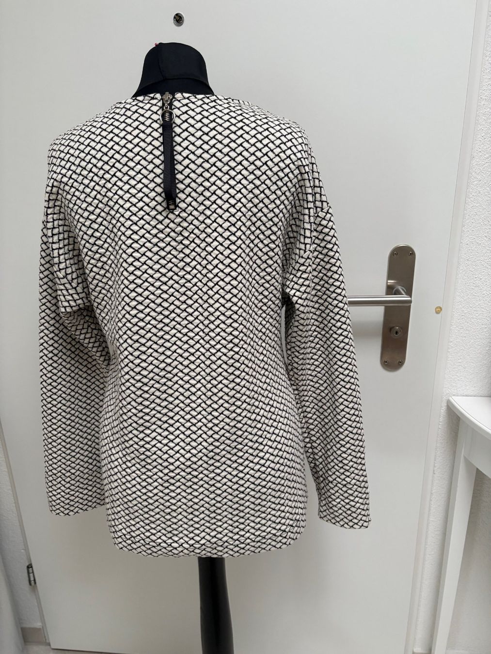 Maglioni & Felpe: Pullover , Schachbrettmuster, schwarz/beige Gr. 38 – Nuovo (secondo la descrizione) da Glattpark (Opfikon) venduto da Pangie 2