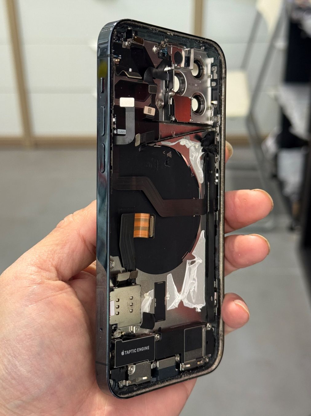 Apple Telefoni cellulari / Smartphones: Châssis iPhone 12 Pro bleu avec composants – Usato da Morges venduto da DA-repa 2