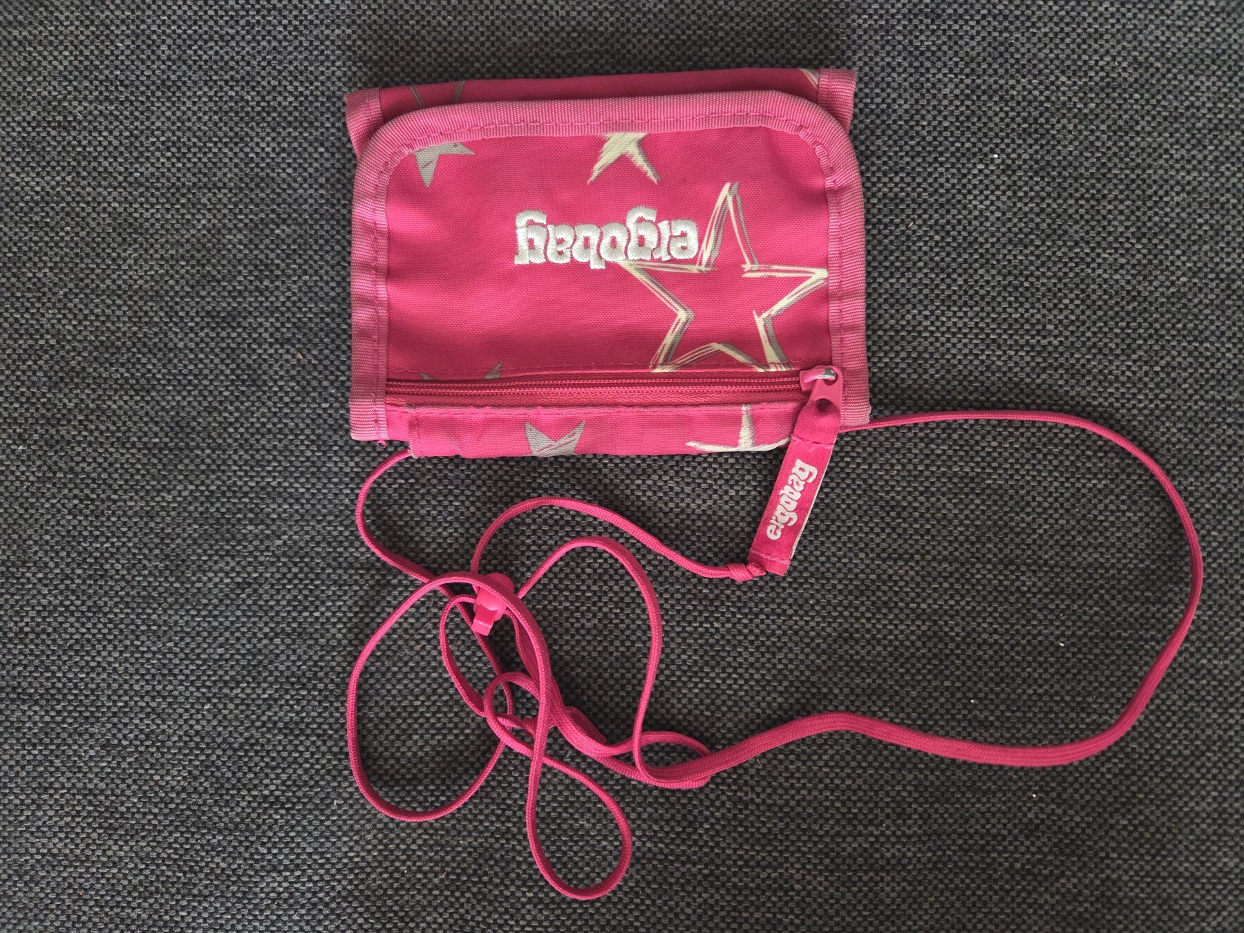 Ergobag Borse & Zaini: ergobag pack SternzauBär Schulrucksack-Set (3-teilig) | Pink – Usato da Schaffhausen venduto da pady1980 1