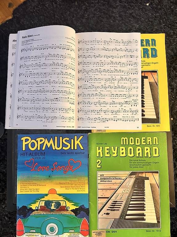 Libri: Notenbücher – Usato da Stansstad venduto da isuguitar 3