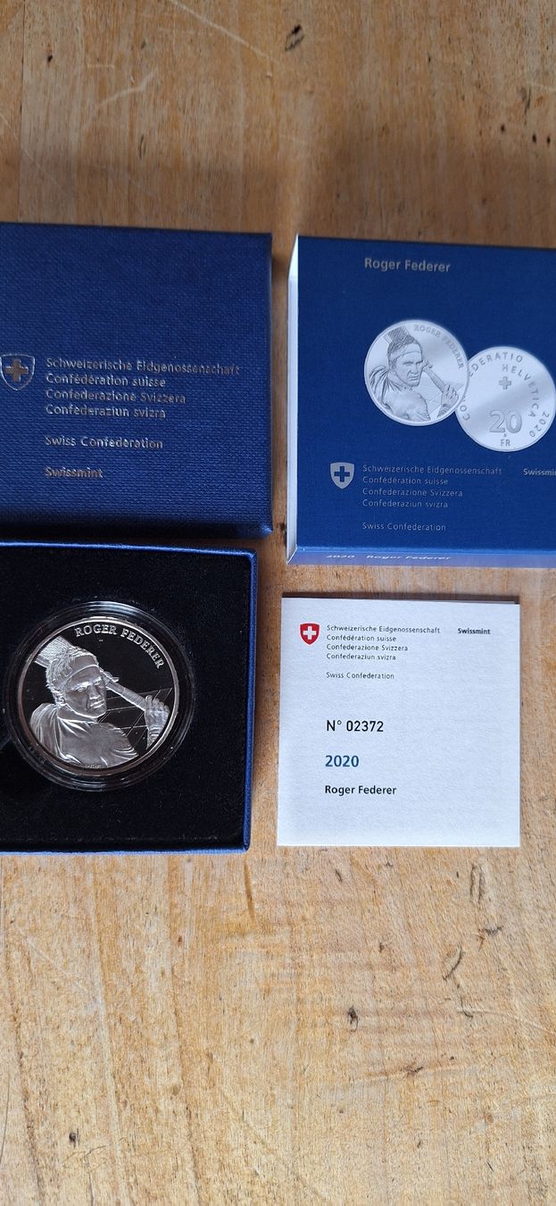 Alle Münzen: Pièce Roger Federer 20 francs argent 2020 – Neu und originalverpackt aus Le Sentier von Loorenz