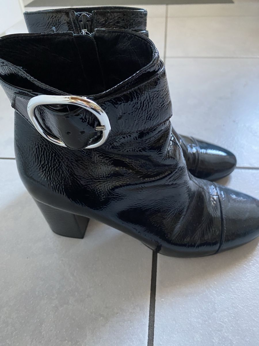 Scarpe da donna: Stiefelette aus Lackleder – Usato da Sumiswald venduto da sonrisa70 1