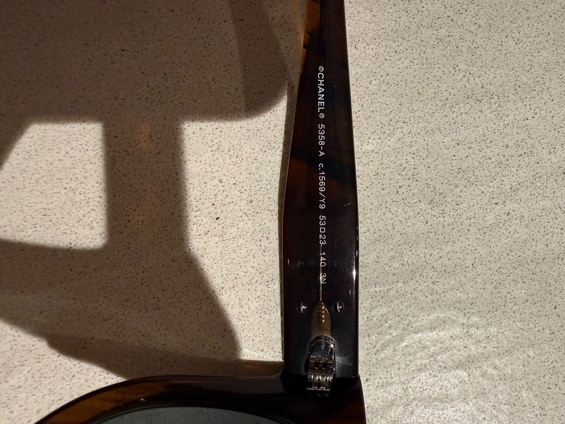 Chanel Brillen & Gläser: Chanel Sonnenbrille mit schwarzen CC Logo – Neu (gemäss Beschreibung) aus Oberarth von SSS. 9