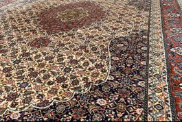 Täbriz. Orientteppich. 326x222cm. Perserteppich. Handarbeit