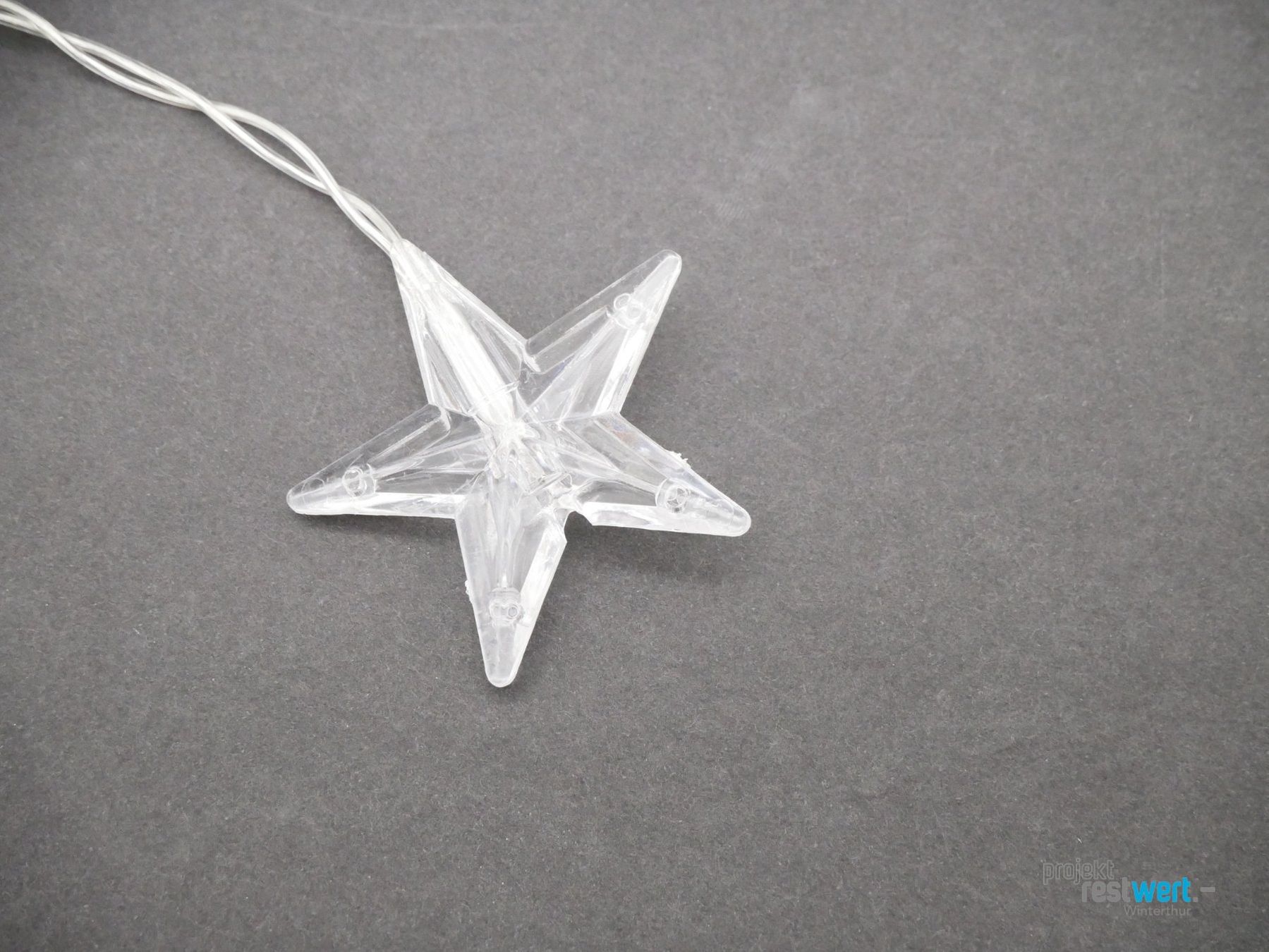 Ghirlande e barre luminose: STAR TRADING Sternenlichtervorhang 2.25m Breit – Nuovo (secondo la descrizione) da Winterthur venduto da Restwert_Winterthur 1