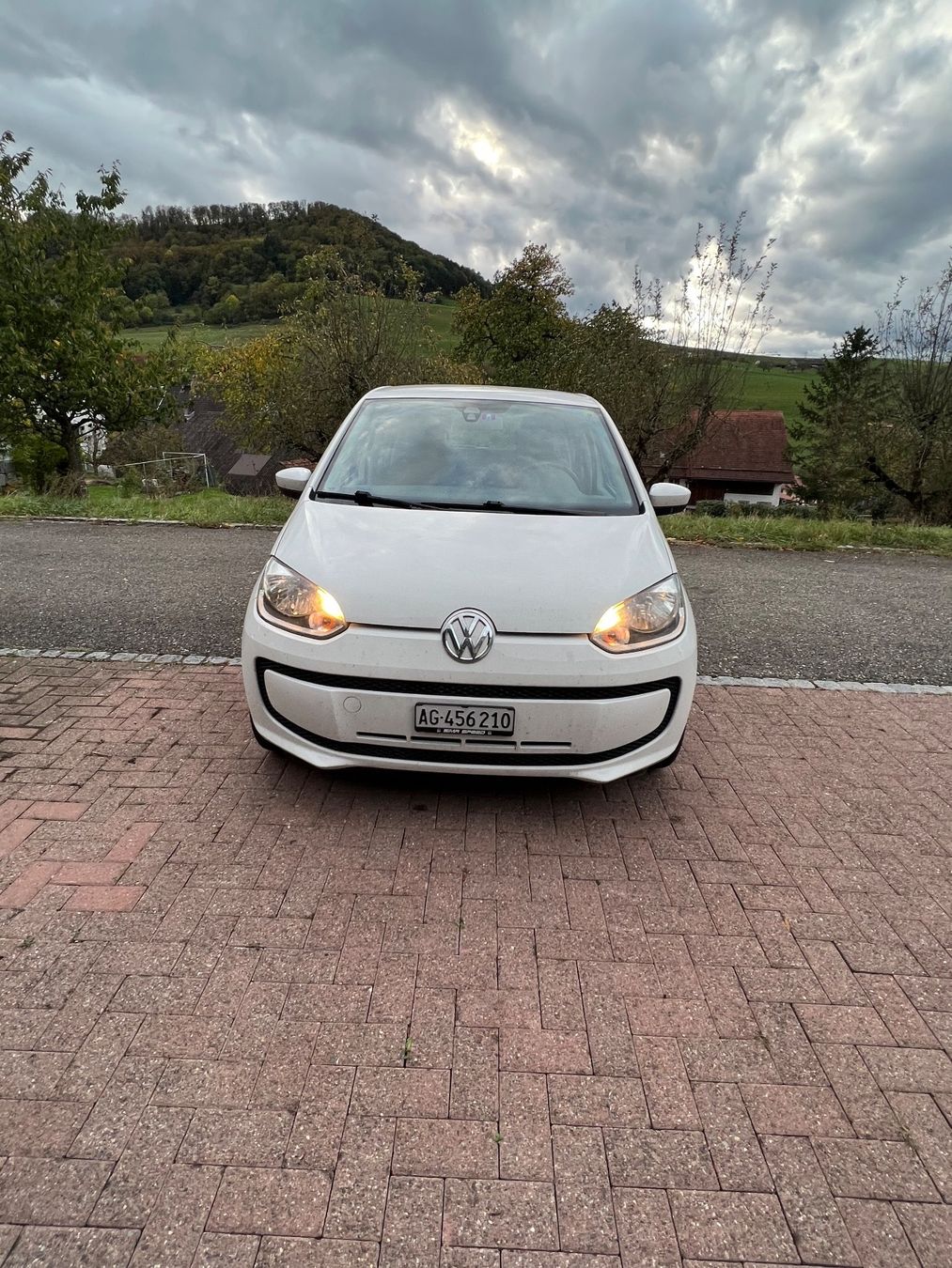 VW Autos: VW Up 1.0 MPI 44 kw – Gebraucht aus Hottwil von  1