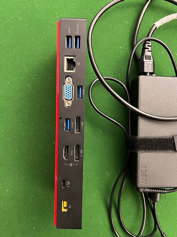 Lenovo Docking station: Lenovo ThinkPad Thunderbolt 3 Dock – Usato da Zürich venduto da uese72 2