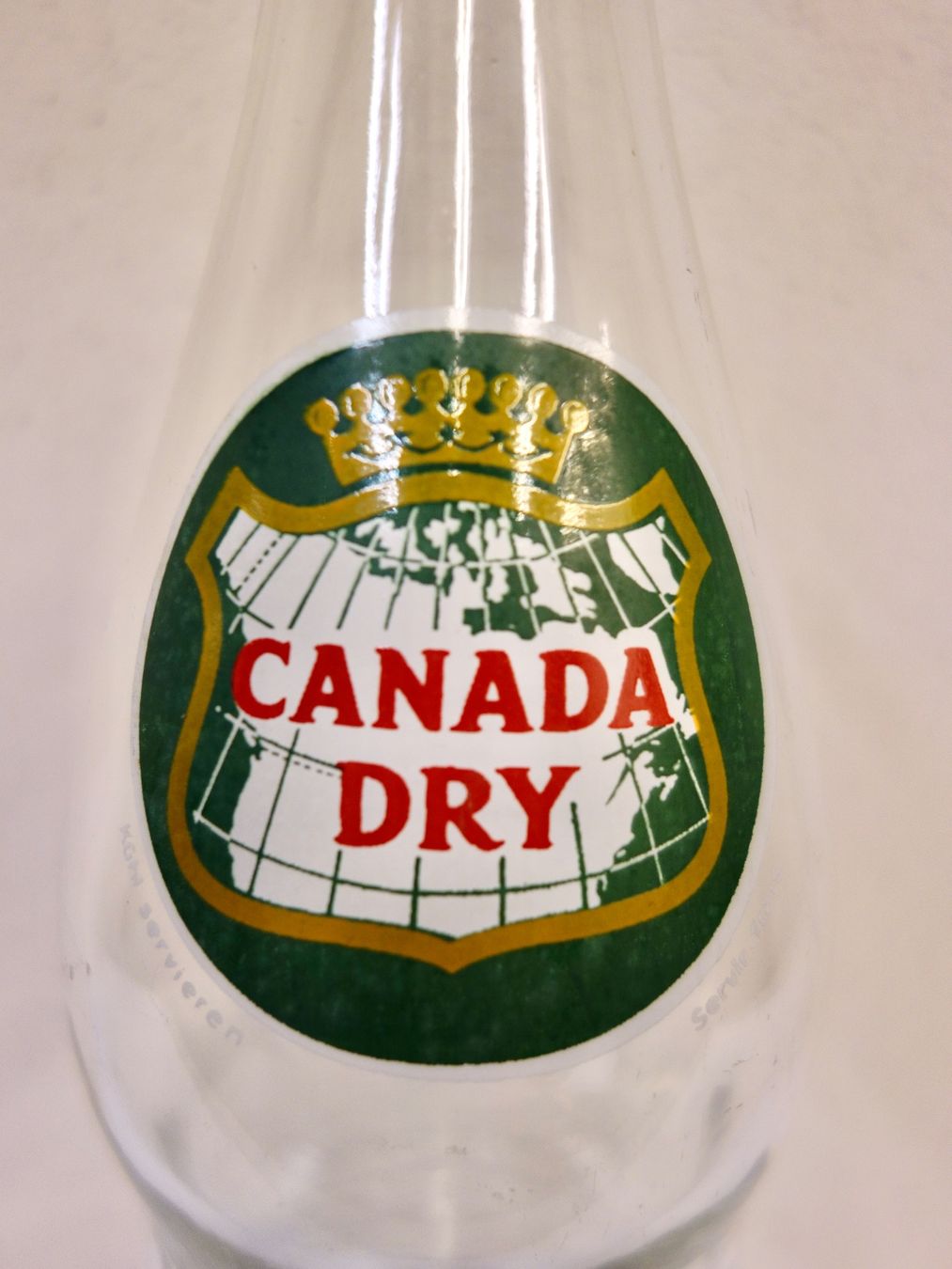 Bicchieri, Caraffe & Bottiglie: alte Flasche CANADA DRY GINGER ALE Vintage 1966 – Usato da Kerzers venduto da Flaschenposten 3
