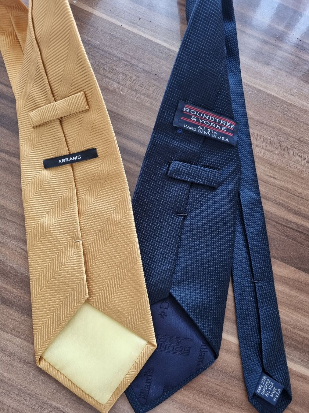 Cravatte: 2 Seide krawatte – Usato da Ostermundigen venduto da vintage60 1