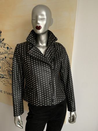 AKRIS: Masterpiece - neue schwarze Lederjacke mit Punkten 36