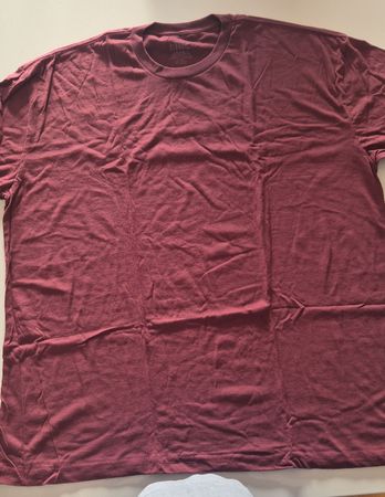 Bordeauxrotes T-Shirt Grösse XXL - Perfekt für den Sommer