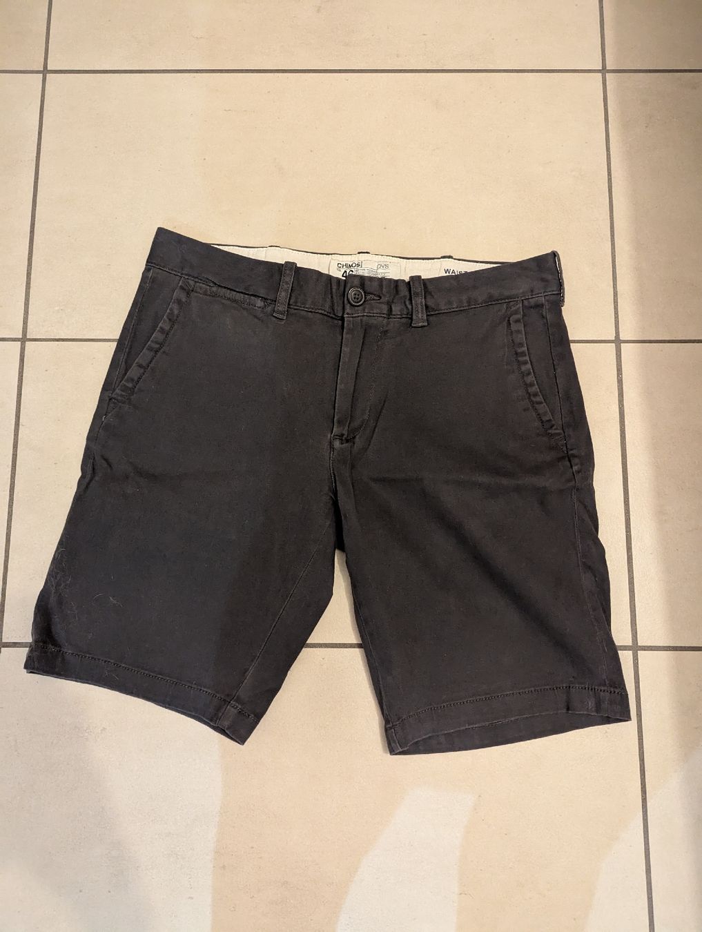 Pantaloni: OVS men shorts – Nuovo (secondo la descrizione) da Lamone venduto da M_vvh9