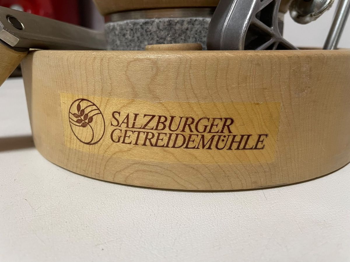 Appareils de cuisine: Salzburger Hand-Getreidemühle – D'occasion à Greifensee par fabia.studer 4