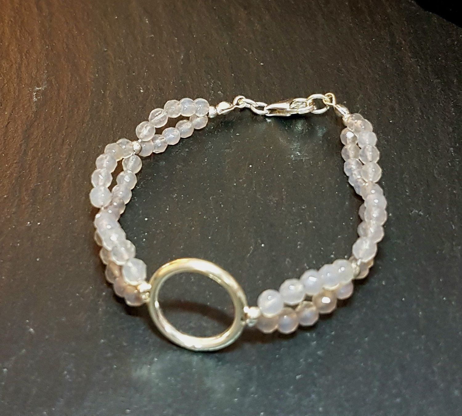 Bracciali & Braccialetti: Bracelet en argent 925 et Agates grises – Nuovo e nell'imballaggio originale da Veyrier venduto da Leilazizou