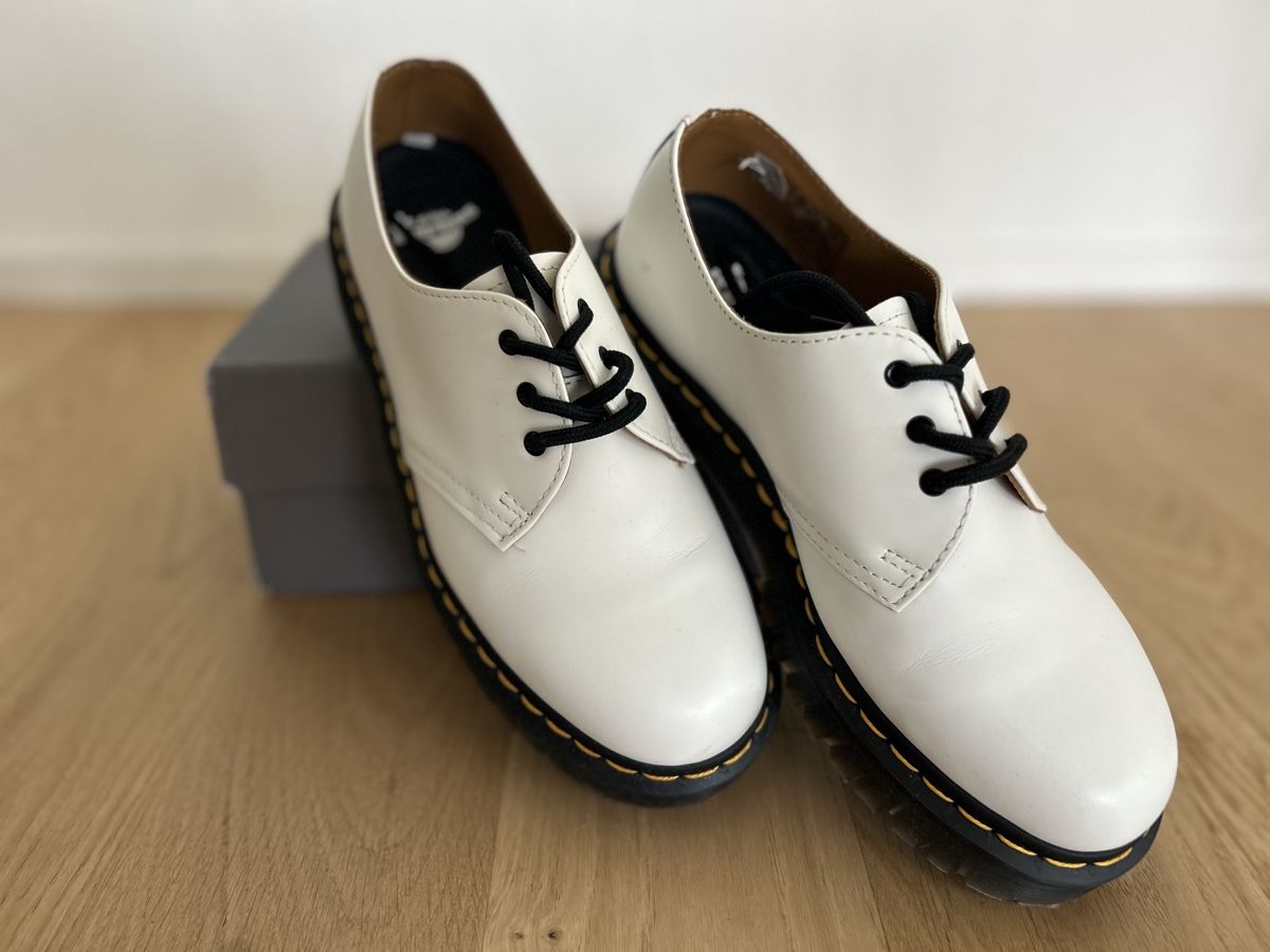 Dr. Martens Scarpe da donna: Dr Martens Laced shoes – Nuovo (secondo la descrizione) da Uitikon Waldegg venduto da any_6lcf 2