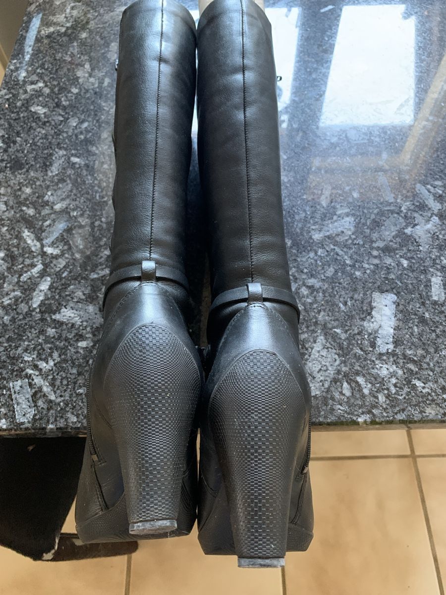 Ecco Damenschuhe: Damen Stiefel schwarz Leder – Gebraucht aus Aathal-Seegräben von Squiki 2