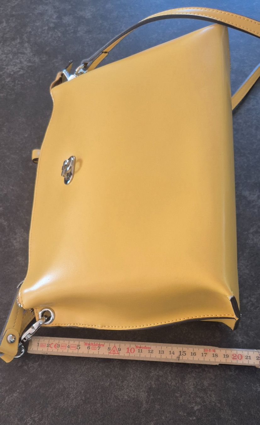 Borse da donna: Tasche aus Ökoleder  D.Vero – Usato da Sargans venduto da nat_5gx5 6