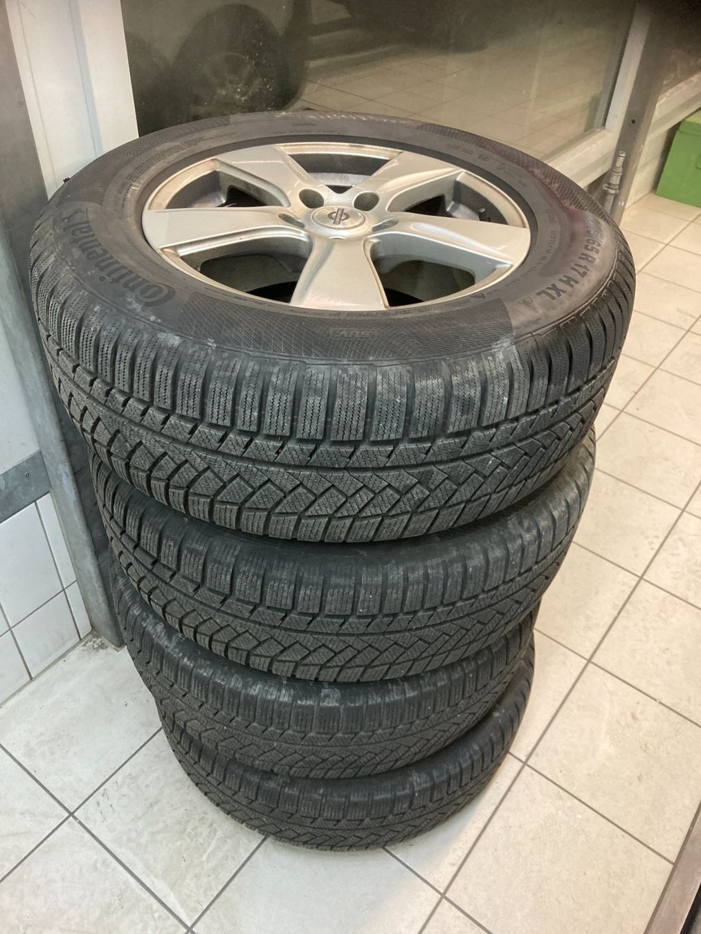 Pneumatici & Ruote complete: VW Amarok Winterräder 245/65R17 – Usato da Cham venduto da WB2223