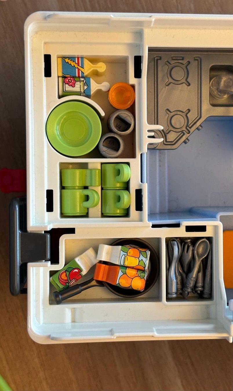 Playmobil Spielzeuge: Playmobil Camper (6671) – Gebraucht aus Zürich von  3
