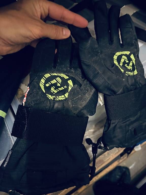 Sonstige Accessoires für Herren: Winter Handschuhe – Gebraucht aus Bern von ste_dbg8